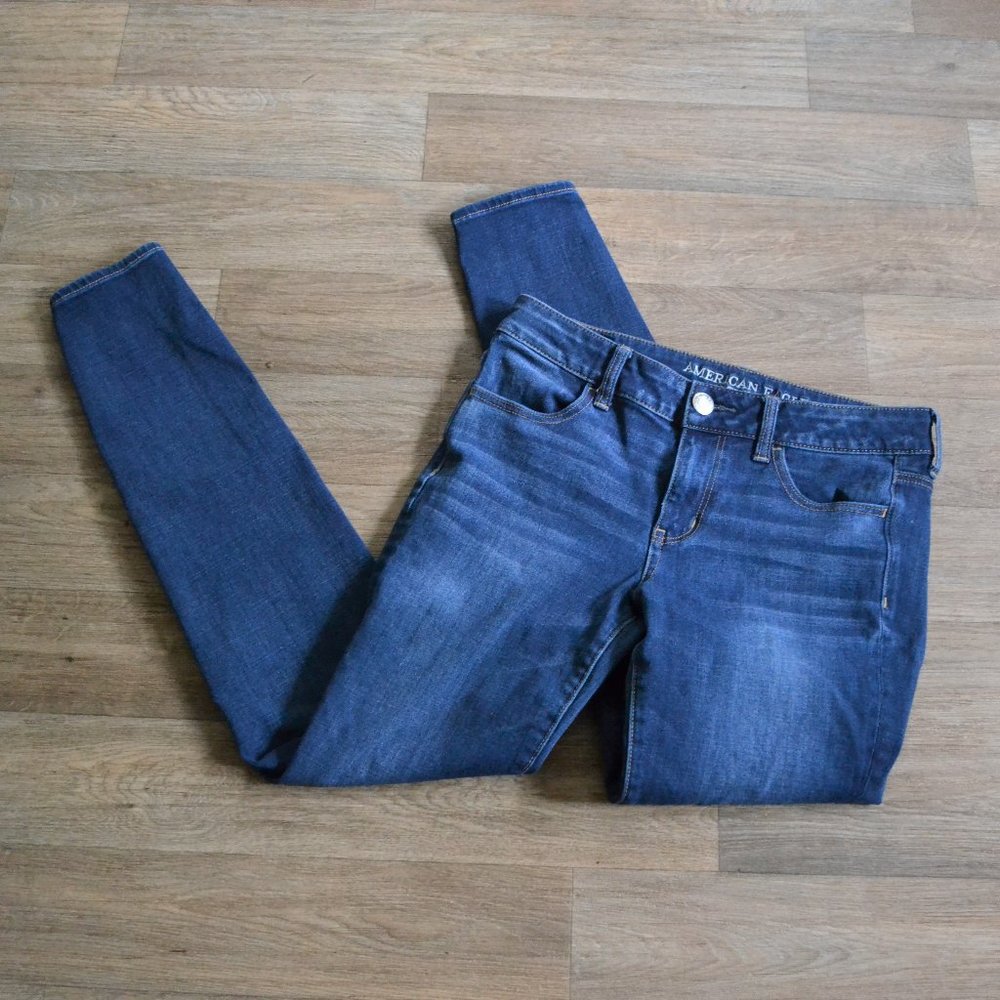 American Eagle Medium Wash Skinny Jegging Jean Size 8 Long